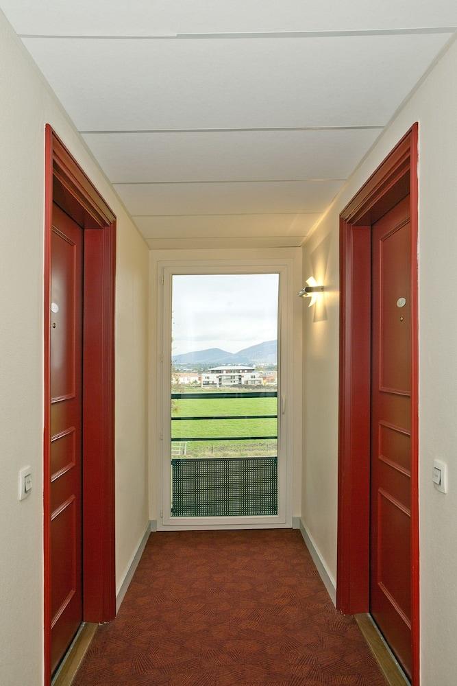Residhome Geneve Prevessin Le Carre D'Or Exterior photo